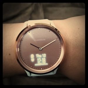 Garmin Vivimove HR smart watch
